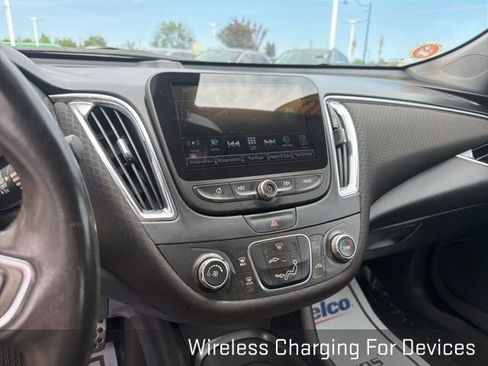 Used 2016 Chevrolet Malibu LT FWD image 30