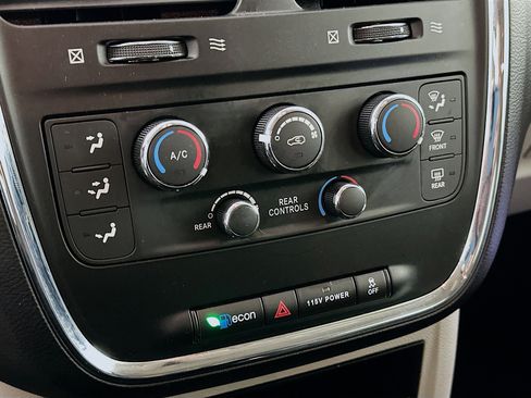 Used 2017 Dodge Grand Caravan SE w/ Power Window Group image 22