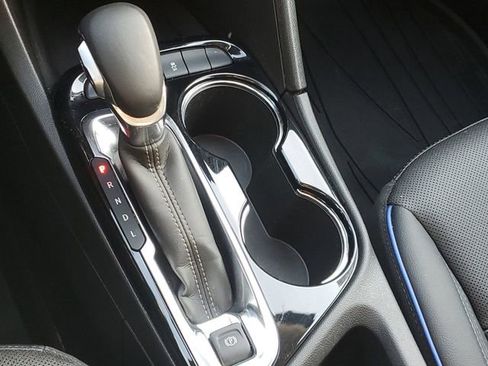 Certified 2025 Buick Encore GX Sport Touring image 28