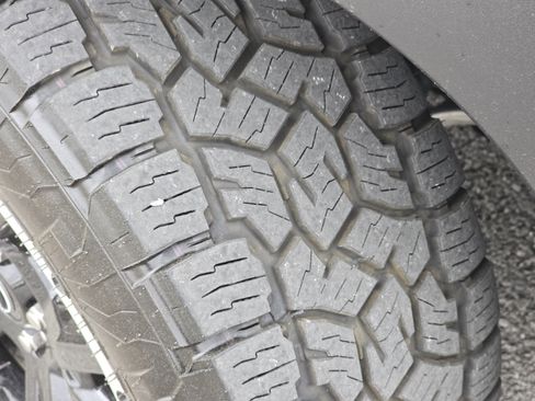 Used 2025 Nissan Pathfinder Rock Creek AWD/4WD image 4
