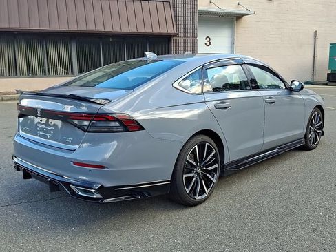 Used 2025 Honda Accord Touring image 11