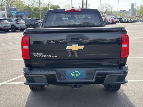 Certified 2019 Chevrolet Colorado W/T w/ Custom Special Edition AWD/4WD image 18