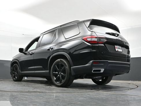 Used 2023 Honda Pilot Elite image 48