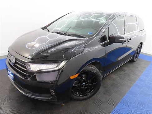 Used 2024 Honda Odyssey Sport image 4