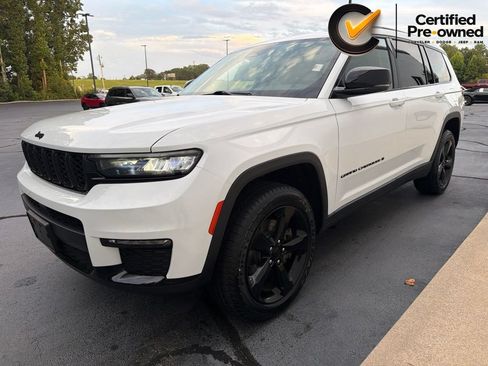 Certified 2023 Jeep Grand Cherokee L Limited w/ Black Appearance Package AWD/4WD image 3