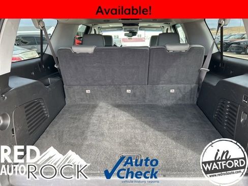 Used 2020 Chevrolet Suburban LT image 8