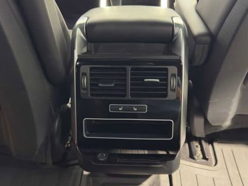 Used 2016 Land Rover Range Rover Sport HSE image 17