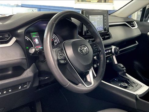 Certified 2022 Toyota RAV4 XLE w/ Convenience Package AWD/4WD image 8