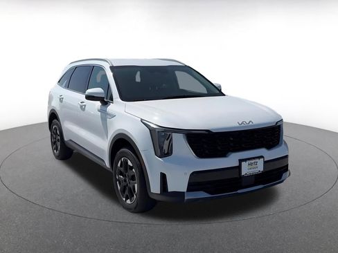 Used 2024 Kia Sorento S AWD/4WD image 3