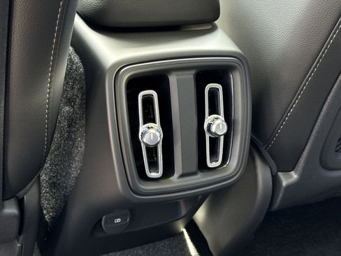 New 2026 Volvo XC40 B5 Plus w/ Protection Package Premier image 15