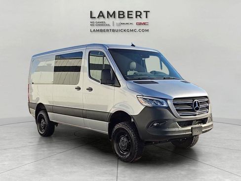 Used 2024 Mercedes-Benz Sprinter 2500 image 7