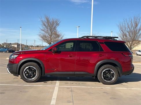 Used 2024 Nissan Pathfinder Rock Creek image 6