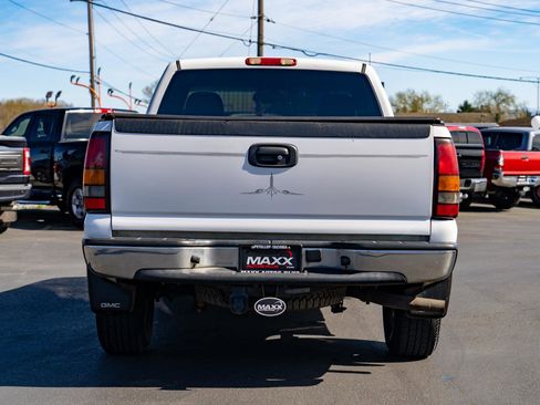 Used 2007 GMC Sierra 1500 SLE w/ Light Duty Power Package image 9