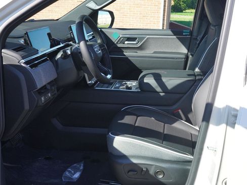 New 2026 GMC Sierra EV Elevation image 25