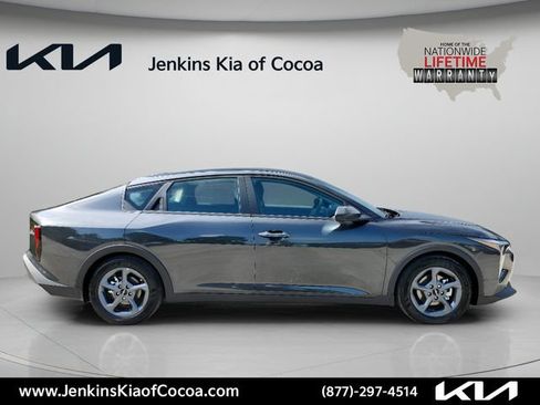 New 2026 Kia K4 FWD image 3