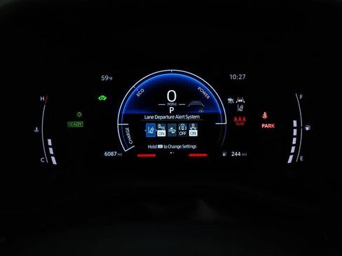 Used 2025 Toyota Camry SE w/ Convenience Package image 17