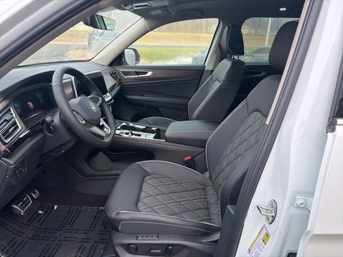 New 2026 Volkswagen Atlas SEL Premium R-Line AWD/4WD image 9