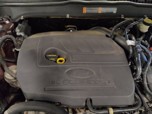 Used 2018 Ford Fusion SE w/ Fusion SE Technology Package FWD image 30