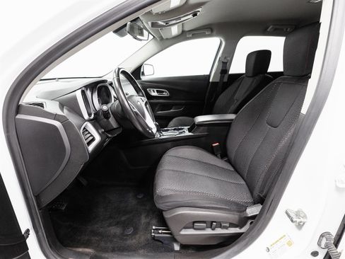 Used 2016 Chevrolet Equinox LT w/ Convenience Package image 4