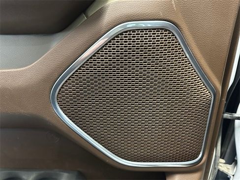 Used 2020 RAM 1500 Laramie image 22