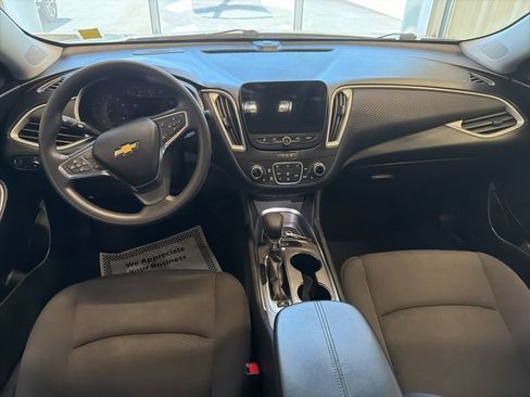 Used 2023 Chevrolet Malibu LT FWD image 18