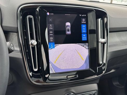 Certified 2023 Volvo XC40 Recharge Ultimate w/ Protection Package Premier AWD/4WD image 19