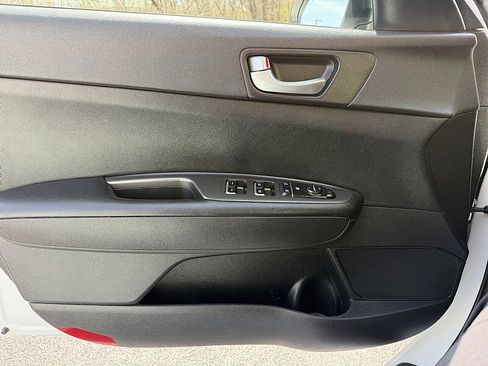 Used 2019 Kia Optima S image 22