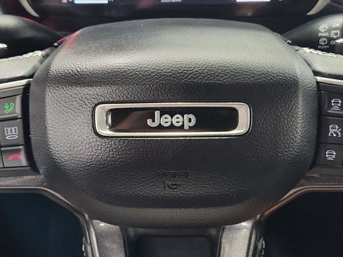 Used 2022 Jeep Grand Cherokee L Laredo RWD image 49