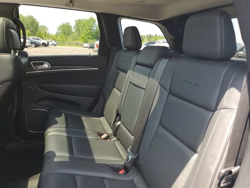 Used 2017 Jeep Grand Cherokee Summit w/ Platinum Series Group AWD/4WD image 29