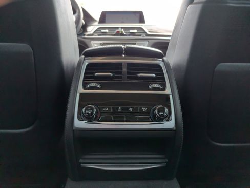 Used 2016 BMW 740i RWD image 32