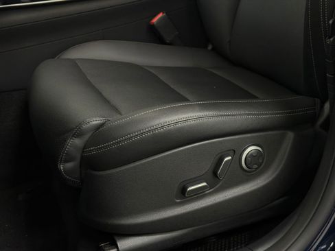 Used 2025 Genesis GV70 2.5T image 15