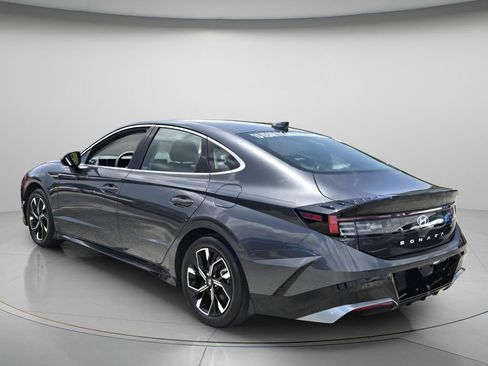 Used 2024 Hyundai Sonata SEL FWD image 8
