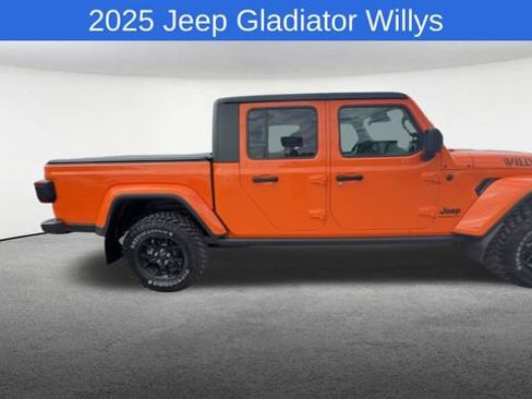Used 2025 Jeep Gladiator Sport AWD/4WD image 10