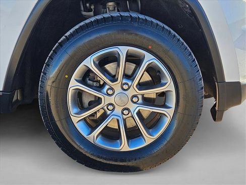 Used 2016 Jeep Grand Cherokee Limited image 23