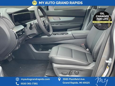 Used 2025 Nissan Murano SL w/ Cargo Package image 11