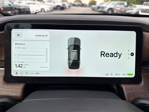 Used 2025 Rivian R1S Premium AWD/4WD image 17