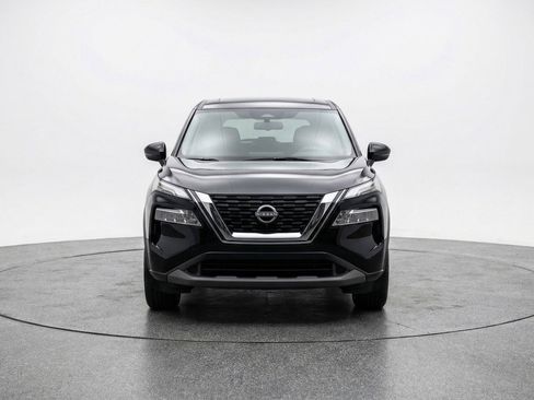 Used 2025 Nissan Rogue SV AWD/4WD image 2