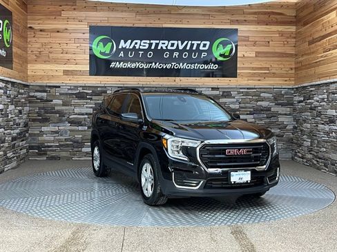 Used 2023 GMC Terrain SLE w/ Driver Convenience Package AWD/4WD image 2