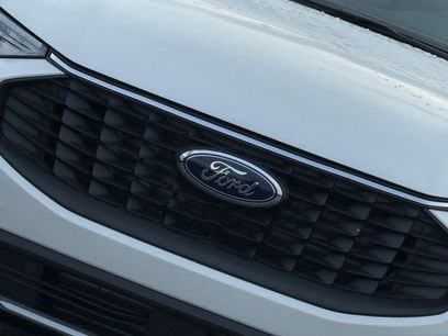 New 2026 Ford Escape SE