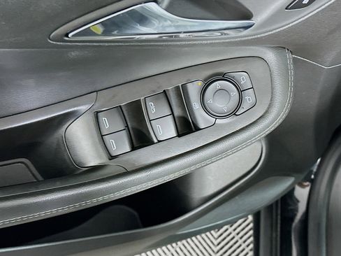 Used 2025 Buick Encore GX Preferred image 15