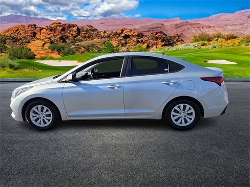 Used 2020 Hyundai Accent SE image 7