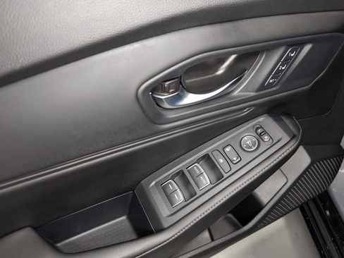 Used 2023 Honda Accord Sport image 37