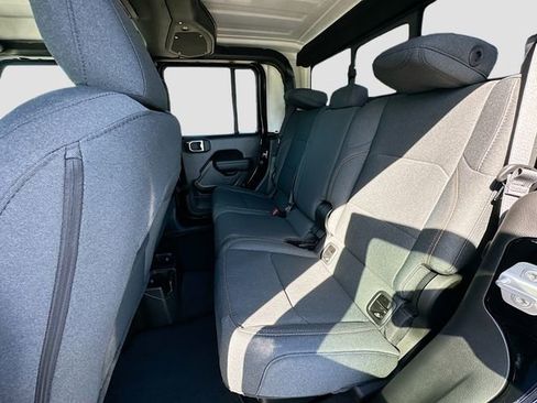 New 2026 Jeep Gladiator Mojave AWD/4WD image 16