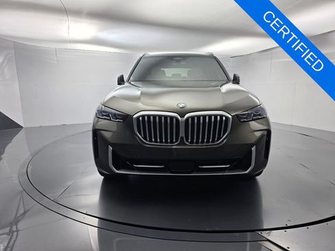 Certified 2025 BMW X5 sDrive40i w/ Premium Package RWD image 2