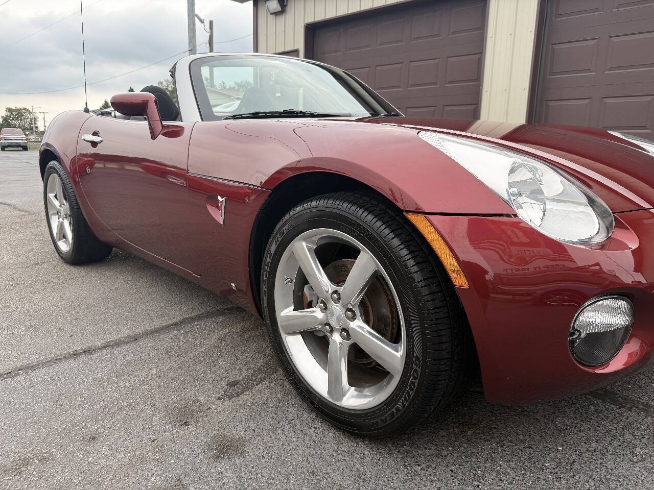 Used 2009 Pontiac Solstice Convertible w/ Preferred Package RWD image 13