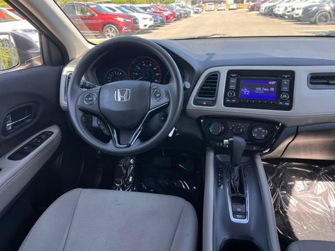 Used 2021 Honda HR-V LX image 16
