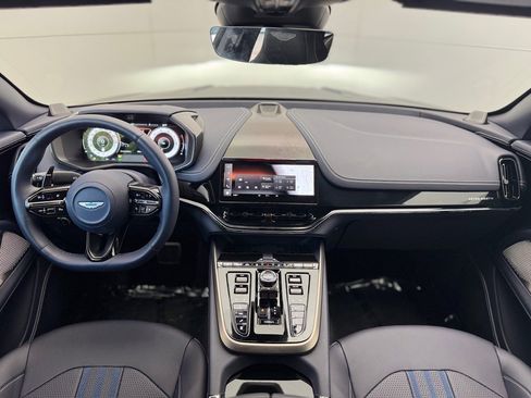 Used 2025 Aston Martin DBX 707 image 5