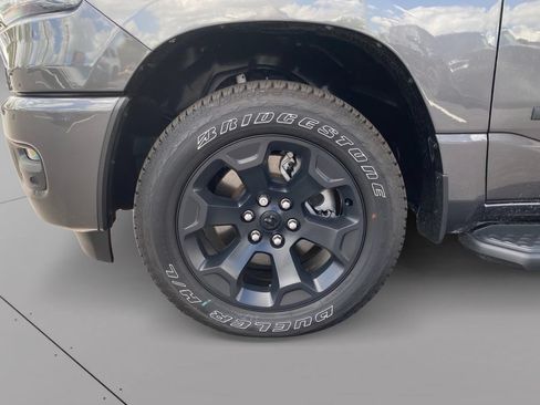 Used 2026 RAM 1500 Express AWD/4WD image 25