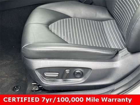 Used 2024 Toyota Camry SE image 17