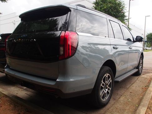 Certified 2025 Ford Expedition Active RWD image 5